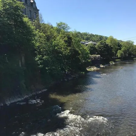 アパート With Terrace