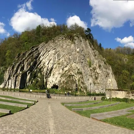 アパート With Terrace デュルビュイ